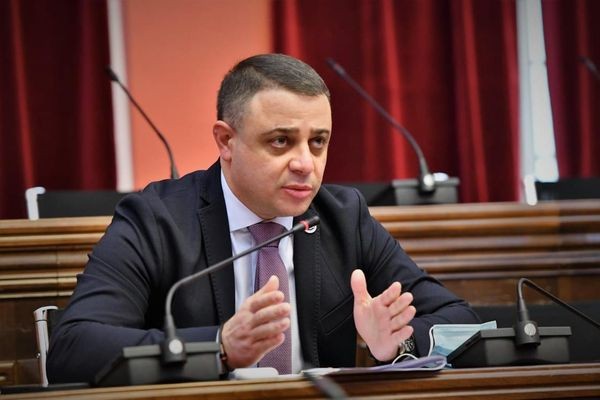 ალუდა ღუდუშაური - გუშინ მამუკა ხაზარაძე ჩანთას ალაგებდა და პარლამენტიდან მიდიოდა, დღეს საგამოძიებო კომისიის შექმნას გვთავაზობს