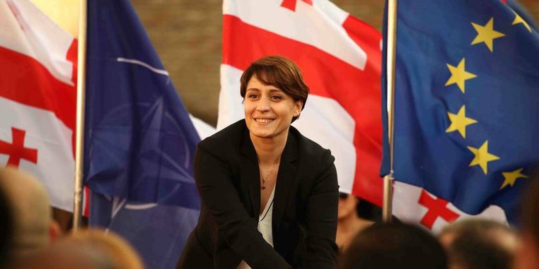 „ეს ფანტაზიები მათ მძიმე მდგომარეობაზე მეტყველებს“ - ელენე ხოშტარიას პასუხი კობახიძეს