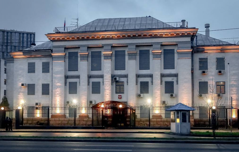 რუსეთმა კიევიდან საელჩოს და საკონსულოს თანამშრომლები გაიყვანა