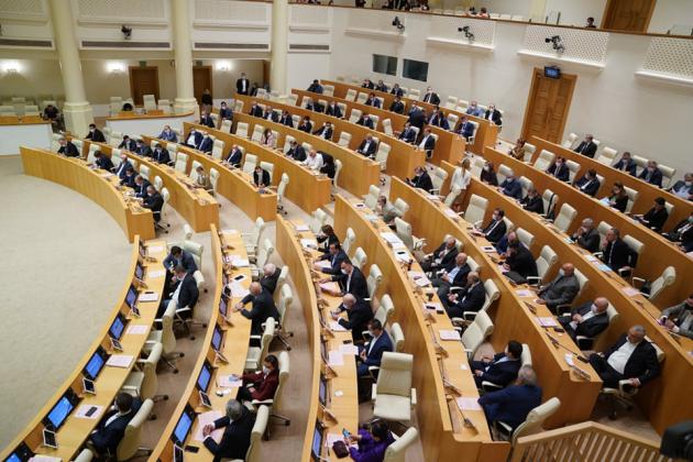 ხელისუფლებამ უკრაინის საკითხზე მოწვეული პარლამენტის რიგგარეშე სხდომა ჩაშალა
