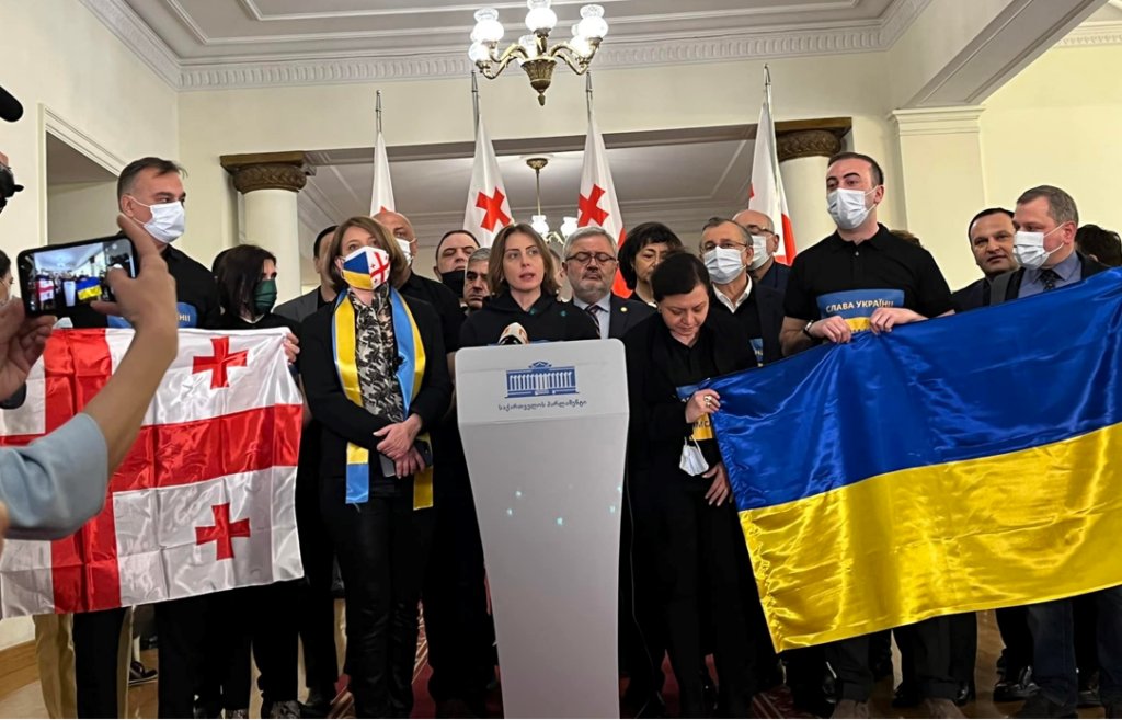 უმრავლესობამ გადაწყვიტა,პრეზიდენტის მიერ მოწვეული პარლამენტის სხდომა არ ჩაეტარებინა-ხატია დეკანოიძე