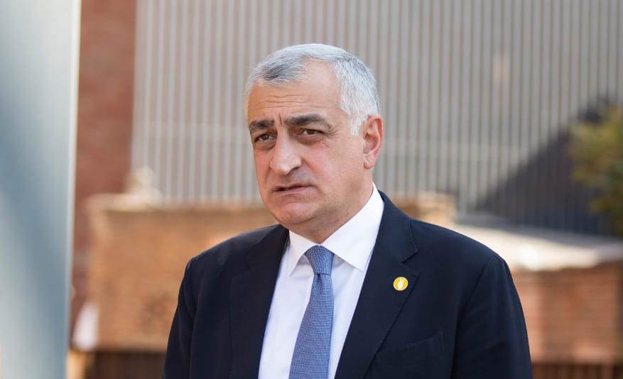 ღარიბაშვილის პრემიერობის ყოველი დღე აზიანებს ქვეყანას-ხაზარაძე