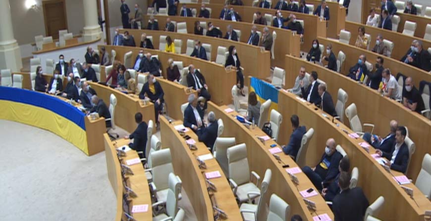 მამუკა მდინარაძე და პაატა მანჯგალაძე ერთმანეთს სიტყვიერად დაუპირისპირდნენ