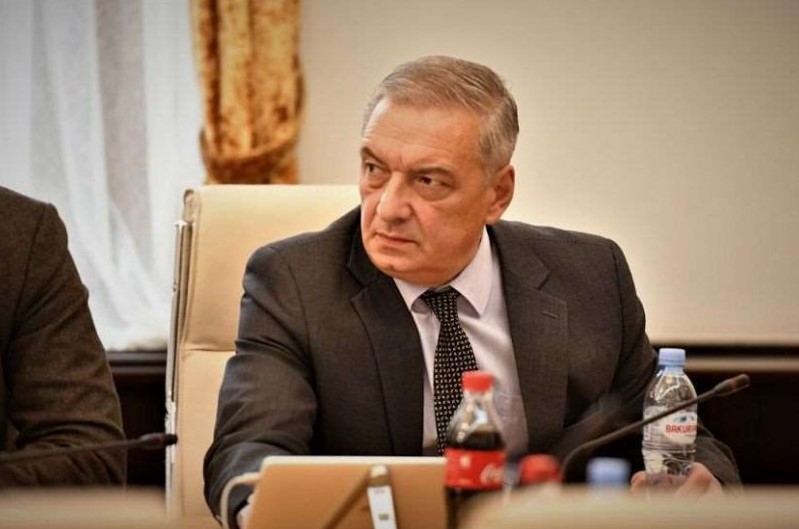 პრეზიდენტის ვიზიტს ჰქონდა აშკარად გამოხატული ოფიციალური ვიზიტის ნიშნები და არა კერძოსი-ვოლსკი