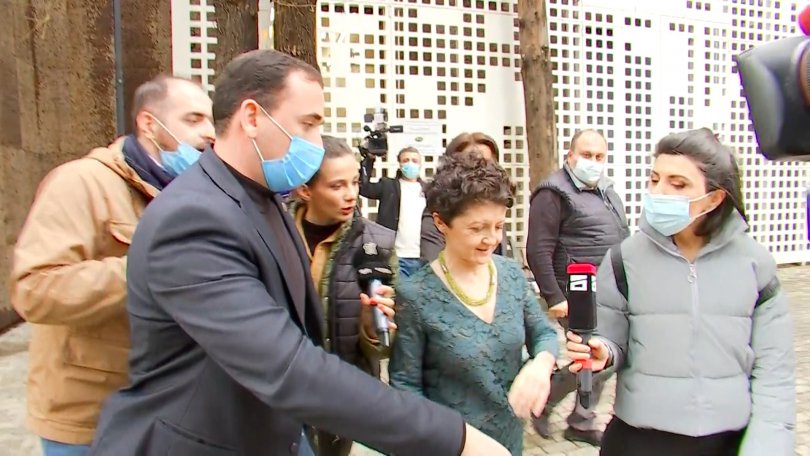 "უღირსი ტელევიზია ხართ" - წულუკიანის რისხვა ახლა ფორმულას ჟურნალისტს
