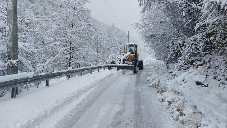 ნაქერალას უღელტეხილზე ავტოტრანსპორტის გადაადგილება აკრძალულია