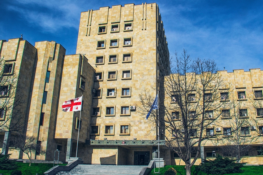 პროკურატურამ განსაკუთრებით დიდი ოდენობით ნარკოტიკული საშუალების უკანონო შეძენა-შენახვის ფაქტზე ბიზნესმენ გალიფ ოზთურქს ბრალდება წარუდგინა