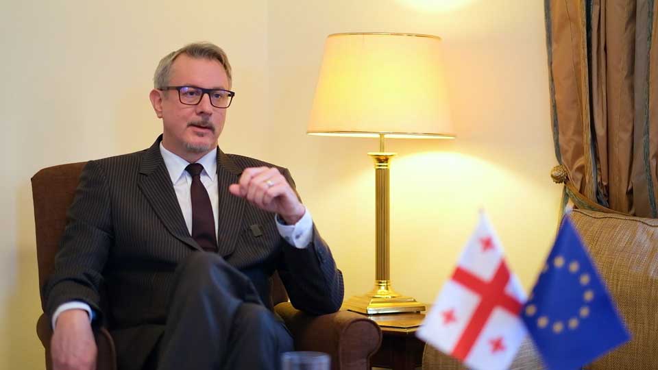 საქართველოსთვის კანდიდატის სტატუსის მინიჭება სრულად ხელმისაწვდომია, თუ მთავრობა იმუშავებს ოპოზიციასთან-კარლ ჰარცელი