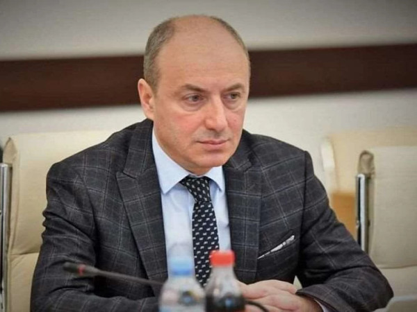 გურამ მაჭარაშვილი „ქართულ ოცნებას“ ტოვებს და პარტიიდან წასულ სამ დეპუტატს უერთდება
