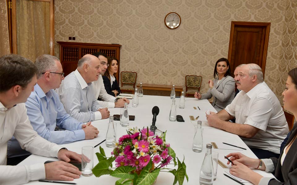 აფხაზეთის სეპარატისტული ხელისუფლების ინფორმაციით, ბიჭვინთაში ალექსანდრ ლუკაშენკოსა და ასლან ბჟანიას შეხვედრა გაიმართა