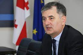 ჩვენ ვრჩებით უმრავლესობის წევრებად, თუმცა ჩვენ გარეშე უმრავლესობა უკვე აღარ არსებობს