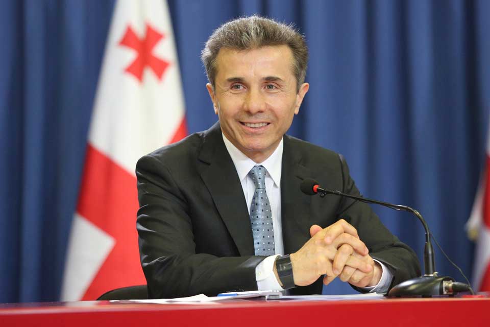 ევროპარლამენტარები:ხაზს უსვამს ერთადერთი ოლიგარქის, ბიძინა ივანიშვილის ინტერესების გადაჭარბებული გავლენის აღმოფხვრის აუცილებლობას საქართველოს პოლიტიკაში