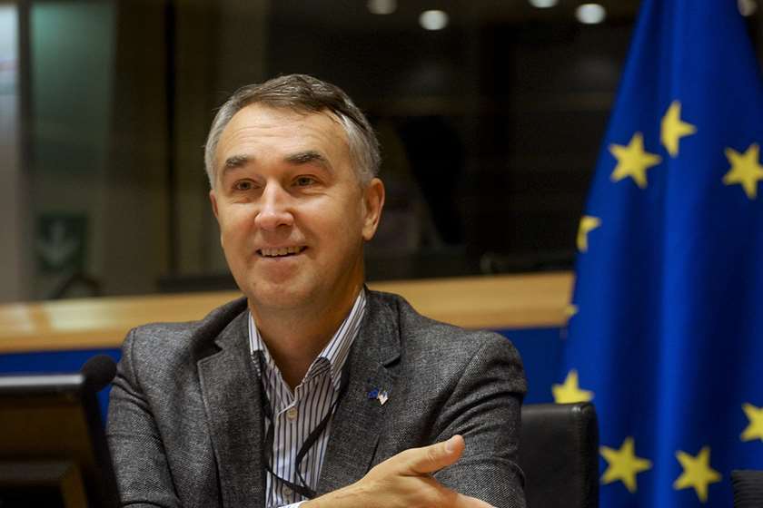 ევროპარლამენტარი: საქართველოს ხელისუფლებამ ჰუმანურობა უნდა აჩვენოს, თუ სააკაშვილს რამე დაემართება, დამიჯერეთ, ბევრი კარი დაიხურება