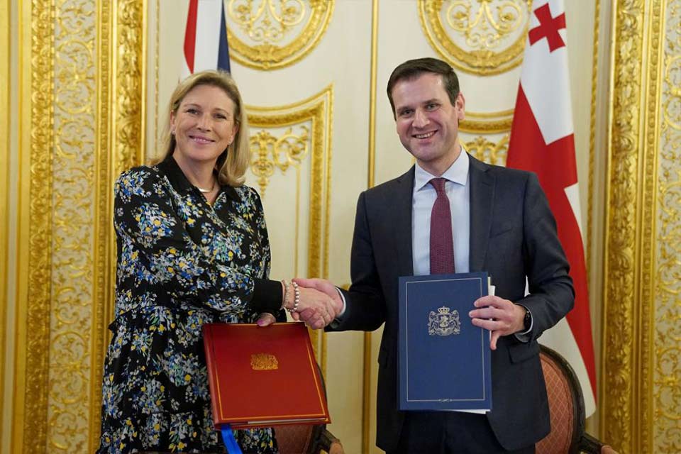დიდი ბრიტანეთისა და ჩრდილოეთ ირლანდიის გაერთიანებული სამეფოსა და საქართველოს მთავრობებს შორის საჰაერო მიმოსვლის შესახებ შეთანხმება გაფორმდა