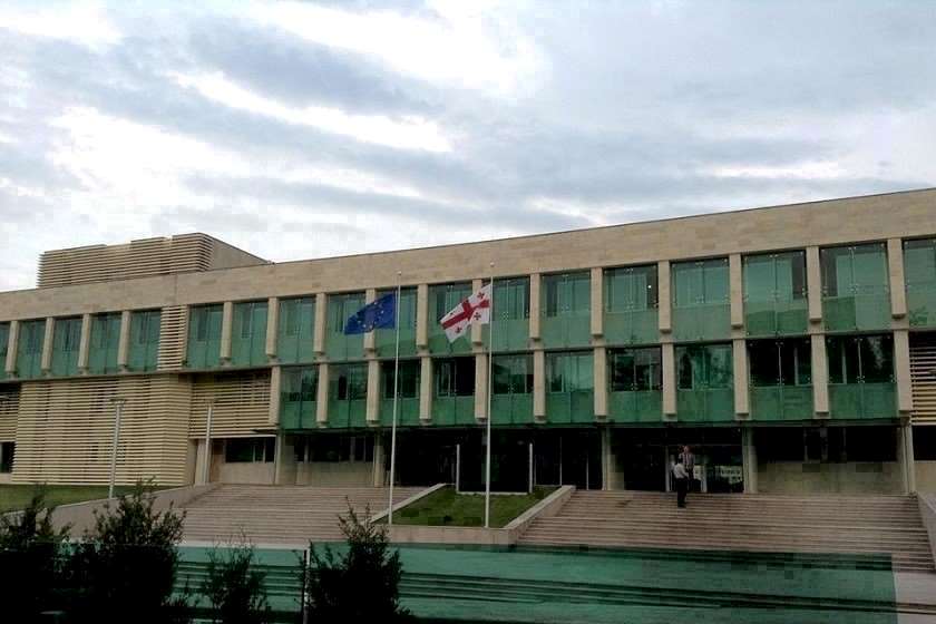 სუს-ის ინფორმაციით, რუსეთის საოკუპაციო ძალების წარმომადგენლებმა სოფელ ერგნეთის მიმდებარედ, ოკუპირებულ ტერიტორიაზე საქართველოს მოქალაქე უკანონოდ დააკავეს