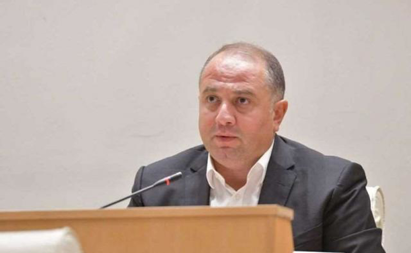 ჩიქოვანი წითლიძეს: ანაკლიაში სასტუმრო მერაბიშვილის იარაღის ლულის აშენდა