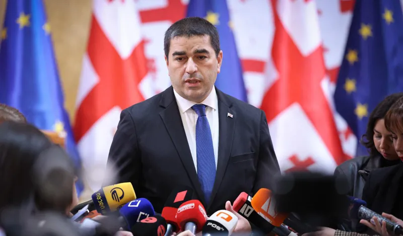 შალვა პაპუაშვილი პრეზიდენტზე - „მე გავიყვანე ჯარები“ ლუი მეთოთხმეტის პათოსიდანაა, როცა ადამიანს წარმოუდგენია, რომ თავად არის სახელმწიფო