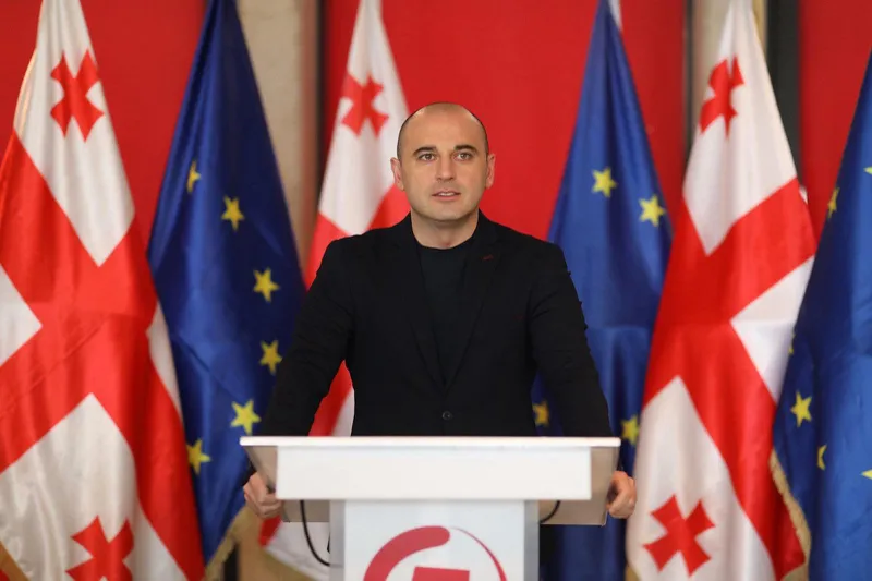 ლევან ხაბეიშვილი - მინდა, გთხოვოთ, თავს არ დავესხათ ჟურნალისტებს მათი პოზიციის, შეკითხვისა თუ ინტერპრეტაციის გამო