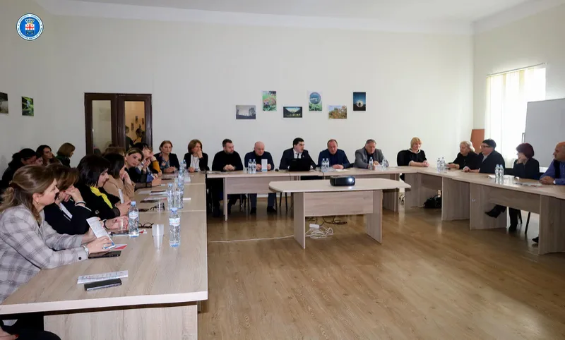 პროკურორებმა ქალთა მიმართ ძალადობის წინააღმდეგ ბრძოლის კამპანიის ფარგლებში ახალციხეში შეხვედრა გამართეს