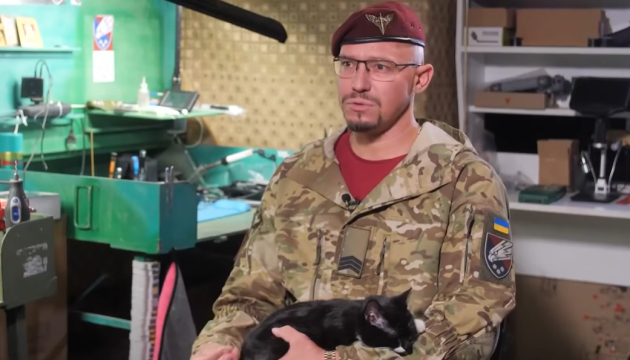 Zelensky awards Hero of Ukraine title to Sergeant Oleksii Kapeliushnyi